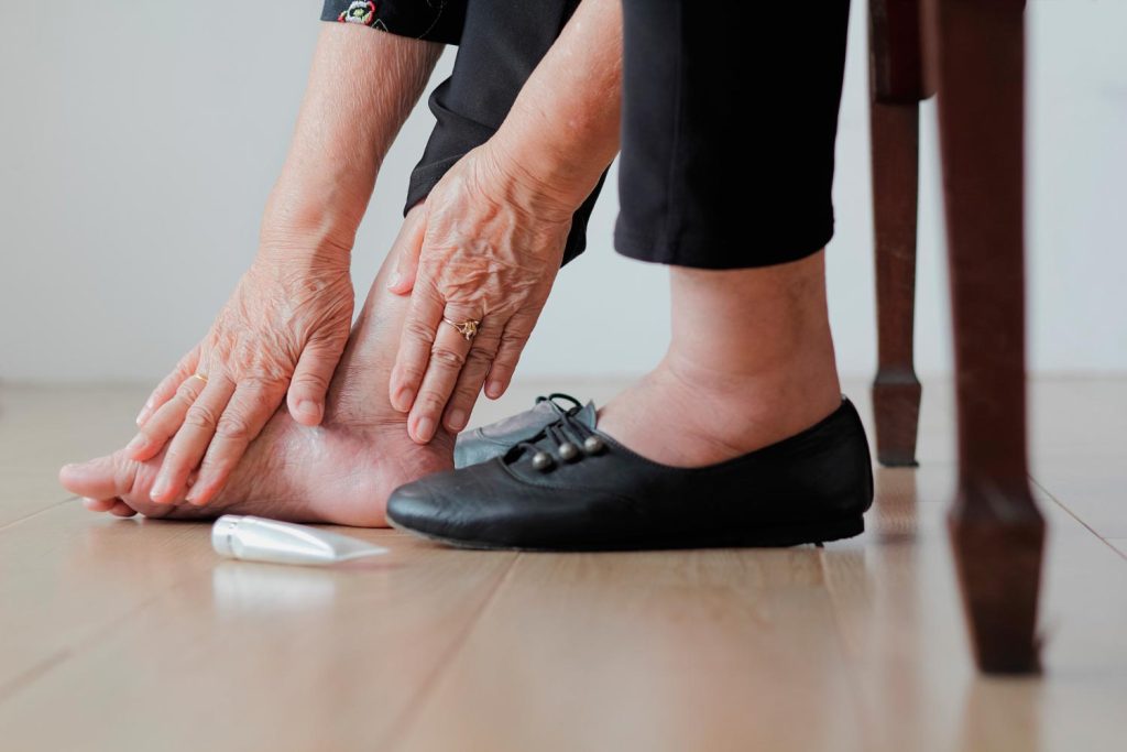 importancia-del-cuidado-de-los-pies-para-la-salud-general